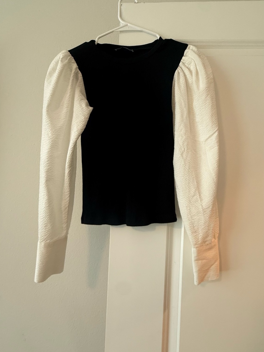 Zara Contrast Puff Sleeve Ribbed Knit Top Size S | Office Siren Quiet Luxury🩷 - Picture 4 of 7